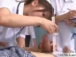 熟女 日本 specialist instructs 看護師 上の 適切な 手コキ