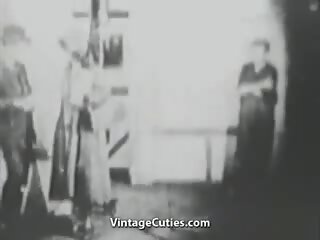 Painter σαγηνεύει και fucks ένα μονόκλινο mademoiselle (1920s παλιάς χρονολογίας)